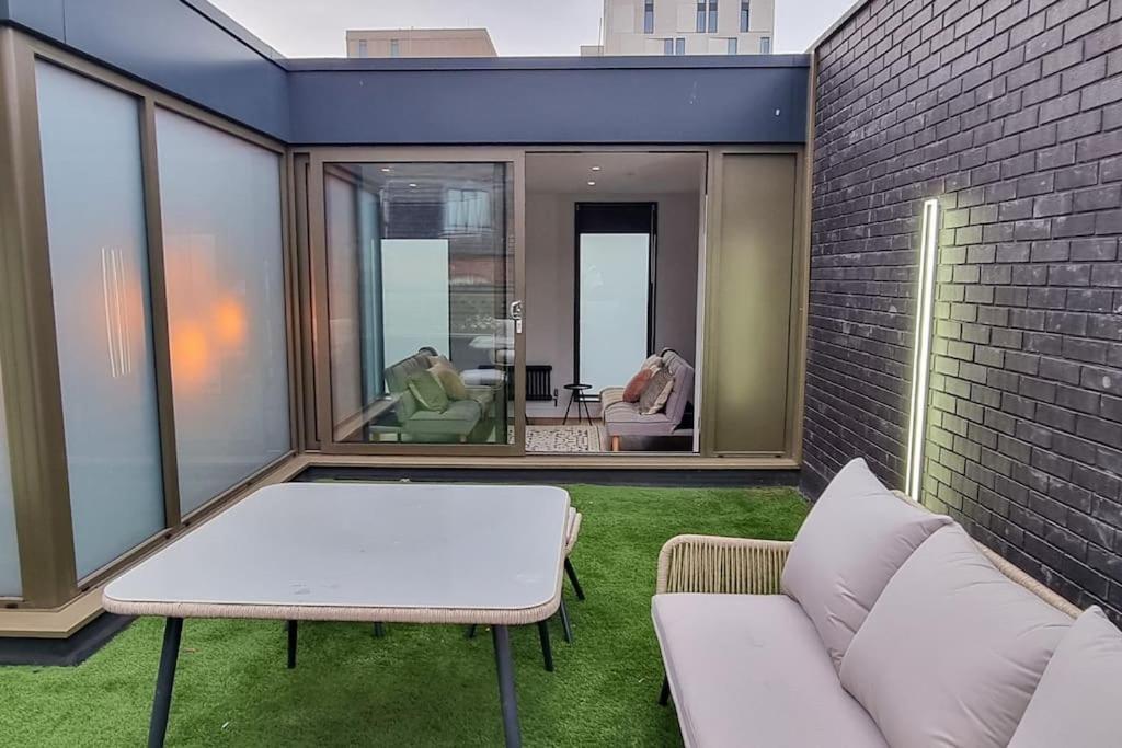 Stunning Luxury Townhouse In Centre Of Manchester Exterior photo