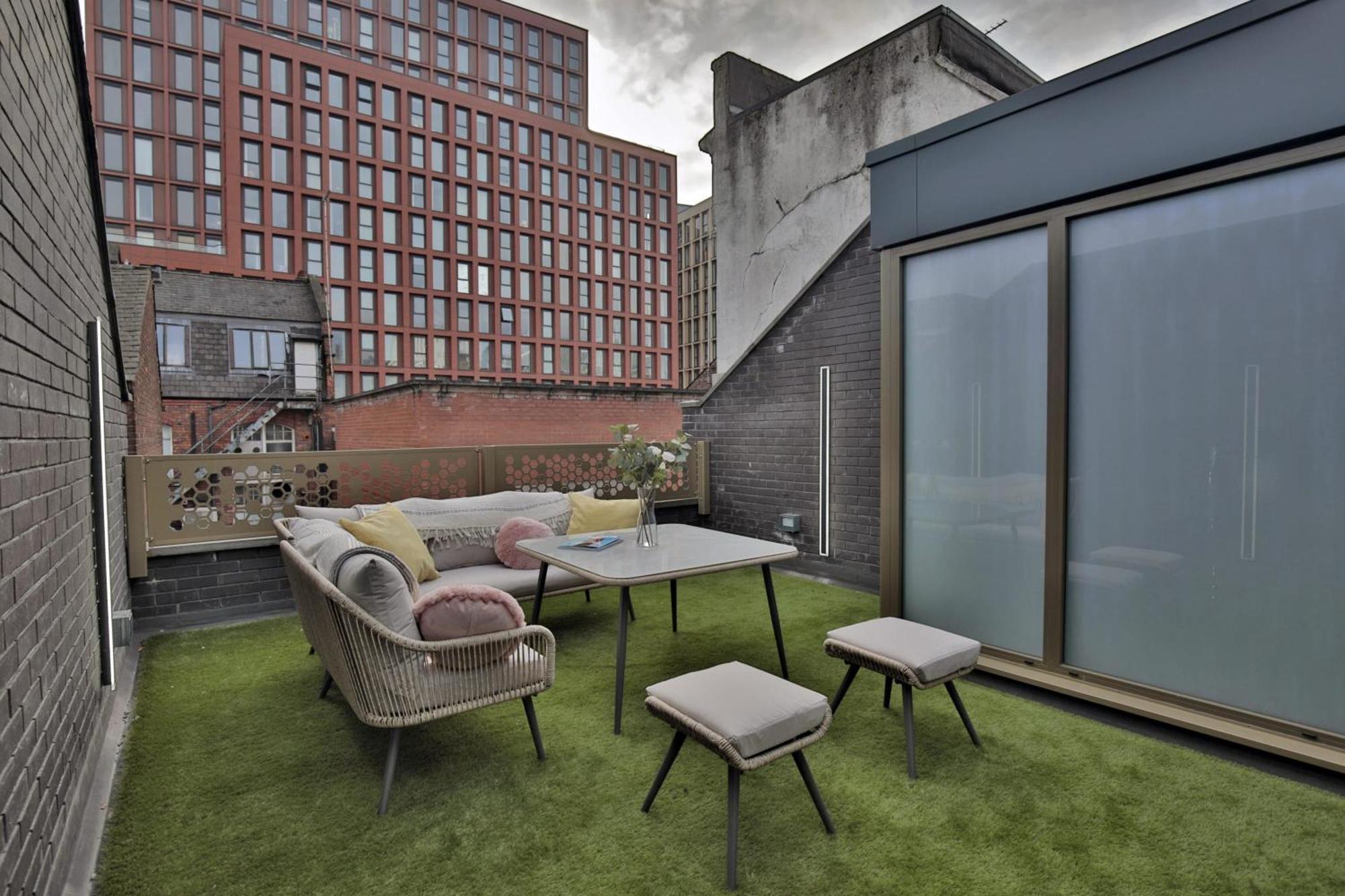 Stunning Luxury Townhouse In Centre Of Manchester Exterior photo